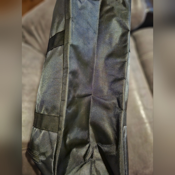 PERRY ELLIS Black Duffle Bag NWT - Picture 11 of 12